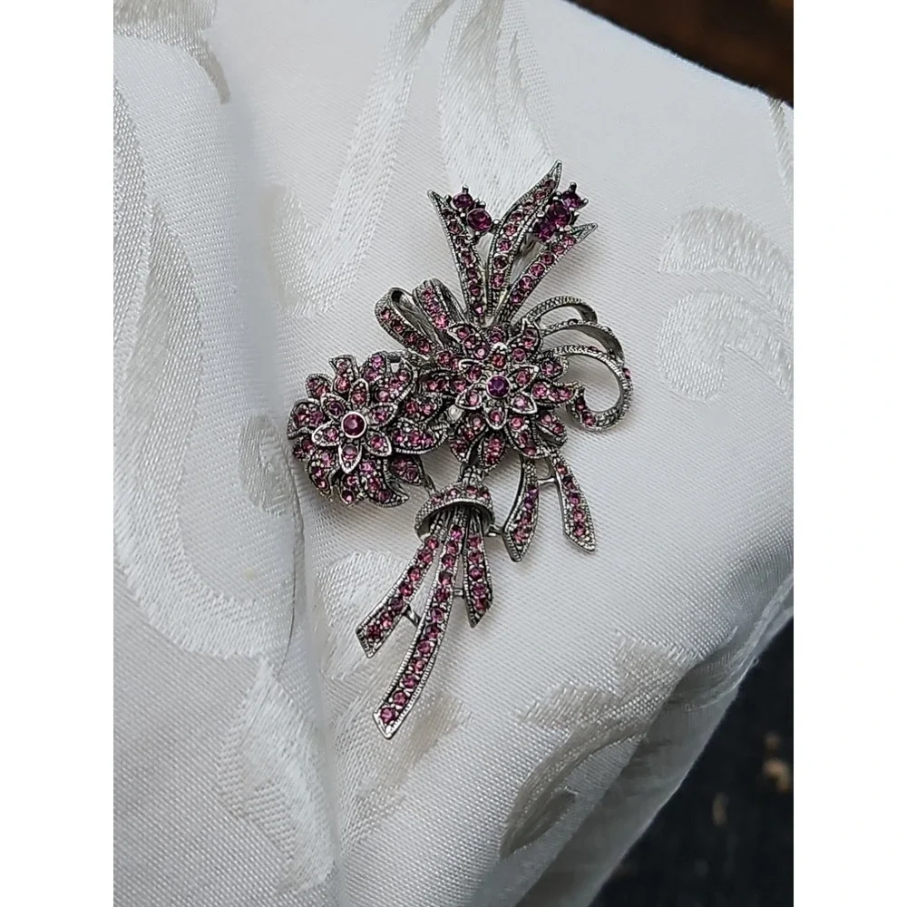 Ciner Amethyst Rhinestone Flower Brooch Chrysanthemum Vintage USA‎ 3.75